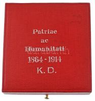 1914. "A Vörös Kereszt tiszti Díszjelvénye hadidíszítménnyel" zománcozott, jelzett Ag kitü...