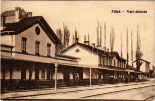 Fülek, Filakovo; vasútállomás. Vasúti levelezőlapárusítás 441. / railway station / Bahnhof (EK)