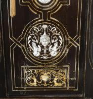 Berainesque stílusú kabinetszekrény. Olasz vagy francia, cca 1850, csontintarziás ébenfa furnérral f...