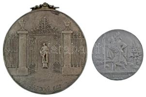 Oroszország DN "Szentpétervári Nyári Kert" egyoldalas fehérfém plakett (100mm) + Németország DN "Szent Kristóf, légy a vezetőnk!" egyoldalas műgyanta emlékérem (60mm) T:VF Russia ND "St. Petersburg Summer Garden" one-sided white metal plaque (100mm) + Germany ND "St Christoph - Sei Uns Führer!" one-sided synthetic resin commemorative medallion (60mm) C:VF