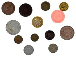Vegyes, 13-dbos magyar zseton / bárca tétel T:XF,VF, közte egy lyukasztott Mixed, 13pcs Hungarian token / jeton lot C:XF,VF, in it one holed