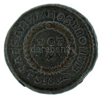 Római Birodalom 321-324 / II. Constantinus / Siscia / AE Follis (3,14g) T:XF
Roman Empire 321-324 /...