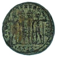 Római Birodalom / Siscia / II. Constantinus 334-335. Follis bronz (2,44g) T:VF
Roman Empire / Sisci...