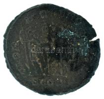 Római Birodalom 332-333 / II. Constantius / Constantina (Arles) / Follis bronz (1,69g) T:VF repedés
...