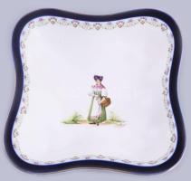 MZ Austria kínáló, kosarat tartó hölgy alakjával, jelzett, kopással, 22x22 cm