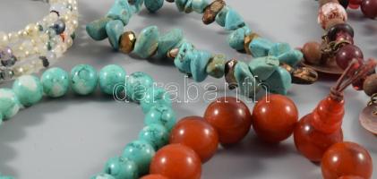 Zacskónyi vegyes bizsu, minerál darabokkal