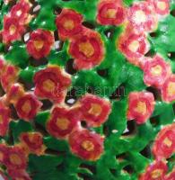 Ficher virág mintás áttört váza. Kézzel festett, későbbi festés, jelzett. Hibátlan 27 cm