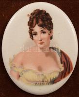 Staffordshire plakett női portré, keretben, 9,5x8 cm