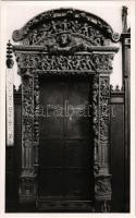 Kolozsvár, Cluj; Szent Mihály templom kapuja / church, gate