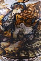 cca 19. sz. vége - 20. sz. eleje, Olasz ónmázas fedeles edény. Jelzés nélkül, fogója és szájánál res...