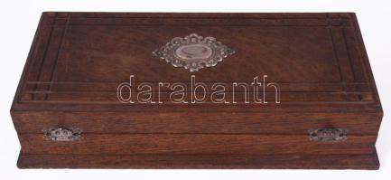 Ezüst (Ag) keresztelő készlet, jelzett, fa díszdobozban, nettó 143g + ezüst (Ag) nyelű kés.