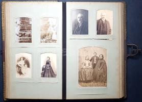 [Fotóalbum] Lám Frigyes dobsinai magyar királyi postamester úr tágabb felvidéki családjának fotóalbu...