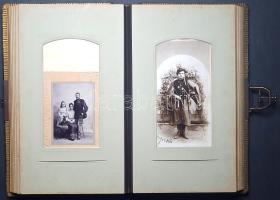 [Fotóalbum] Lám Frigyes dobsinai magyar királyi postamester úr tágabb felvidéki családjának fotóalbu...