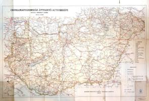 [Térkép] Csonkamagyarország áttekintő autotérképe. Tervezte: Gergely Endre. Mérték: 1:500,000. (1928). Budapest, 1928. Magyar Királyi Állami Térképészet. Színes térkép, mérete: 585x930 mm egy 690x995 mm méretű térképlapon. Vízrajzi, település- és közlekedéshálózati részleteket hordozó térképünk elsődleges célja az ország első-, másod- és harmadrendű autóútjainak feltüntetése. Térképünk megyebeosztása az 1923-as megyerendezést követi: így jött létre a térképünkön látható Nógrád és Hont, Borsod, Gömör és Kishont vagy déli határszélen Csanád, Arad és Torontál vármegyék átmenetinek szánt közigazgatási egysége. Főbb országos utaink már ekkor is a későbbi autópályák útvonalát követik. Az ország dunántúli és alföldi része közötti összeköttetés hiányát már érzékelte a politikai vezetés, és mivel Budapesttől délre csak Bajánál vezetett át közúti (és vasúti) híd, így 1928-ban, térképünk készültének évében megkezdődött az új híd építése Dunaföldvárnál. Ezt az új közúti hidat 1930-ban adták át, térképünk értelemszerűen még nem szerepelteti. Lapunk rendőrkapitánysági részletei első ránézésre furcsának hathatnak, ám egyből érthetővé válik, ha tekintetbe vesszük az alul elhelyezett feliratot, mely szerint térképünk a Rendőrségi zsebkönyv tulajdona. Alsó sarkaiban kisebb foltosság, apró sérülések és halvány elszíneződések a hajtások mentén, apró foltosság a hátoldalon. Jó állapotú térkép, hajtogatva.