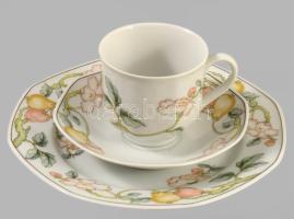 Villeroy &amp; Boch - Heinrich "Fruit Garden" egyszemélyes reggeliző készlet, csésze alátéttel és desszertes tányér. Jelzett, hibátlan, d: 20 cm