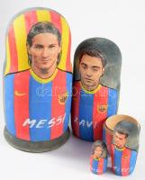 5 darabos Barcelona játékosai matrjoska szett, 1 darabhiánnyal, m: 17 cm alatt