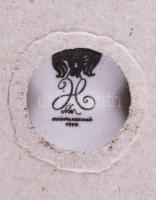 Hollóházi porcelán Szász Endre által tervezett mintával díszített plakett, jelzett, hibátlan, 6,5x4,...