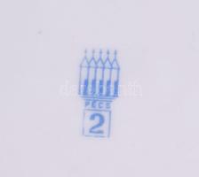 Zsolnay aludt tejes bögre, jelzett, kis kopással, m: 9 cm