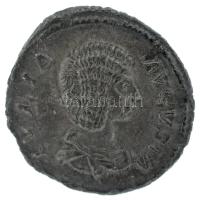 Római Birodalom 210 / Iulia Domna / Róma / Denarius Ag (3,02g) T:AU,XF / Roman Empire 210 / Julia Domna / Rome / Denarius Ag "IVLIA AVGVSTA / VENVS VICTRIX" Venus standing left, holding helmet and palm branch, leaning on column, shield at foot left (3,02g) C:AU,XF RIC IV 581, Seaby RSC III 215