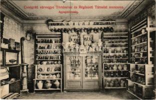 Szentes, Csongrád vármegyei történelmi és régészeti társulat múzeuma, agyagművesség, belső. Untermüller Ernő kiadása (b)