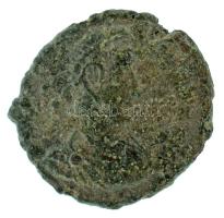 Római Birodalom 355-361 / II. Constantius / Siscia / AE4 bronz (2,03g) T:VF peremhiány, peremhiba
R...