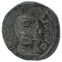 Római Birodalom 211-217 / Iulia Domna (Caracalla alatt) / Róma / Denarius ezüstözött bronz, hibrid érme (előlap Iulia, hátlap Caracalla) (3,72g) T:XF patina Roman Empire 211-217 / Julia Domna (under Caracalla) / Rome / Denarius silvered bronze, hybrid coin (obverse Julia, reverse Caracalla) "IVLIA PIA FELIX AVG / PONTIF TR P III" Sol standing right, head left, holding globe and spear (3,72g) C:XF patina előlap/obverse: RIC IV 373A-391 hátlap/reverse: RIC IV 30a, Seaby RSC III 413