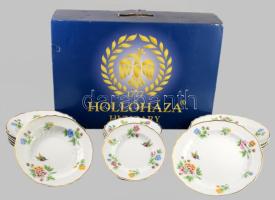 Hollóházi Hortenzia mintás 18 részes étkészlet. 6 darab tányér d: 19 cm, 6 darab mélytányér d: 23 cm, 6 darab nagytányér d: 26 cm. Jelzett, hibátlan, eredeti dobozában.
