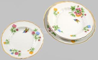 Hollóházi Hortenzia mintás 18 részes étkészlet. 6 darab tányér d: 19 cm, 6 darab mélytányér d: 23 cm...