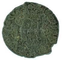 Római Birodalom 350 / II. Constantius / Siscia / AE2 bronz (4,52g) T:XF,VF kitörés a peremen
Roman ...