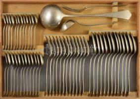 Berndorf 12 személyes, 87 részes régi alpakka evőeszköz készlet, kissé sérült fa tartódobozában 35x4...