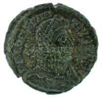 Római Birodalom 355-361 / II. Constantius / Siscia / AE4 bronz (1,73g) T:XF,VF kitörés a peremen Roman Empire 355-361 / Constantius II / Siscia / AE4 bronze "DN CONSTAN-TIVS [PF AVG] / SPES REI-PVBLICE - BSIS star" Emperor helmeted, in military dress, standing left, holding globe and spear. (1,73g) C:XF,VF crack at the edge RIC VIII 396