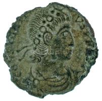 Római Birodalom 347-348 / II. Constantius / Siscia / AE follis bronz (0.82g) T:VF kitörések a peremen Roman Empire 347-348 / Constantius II / Siscia / AE follis bronze "CONSTANTIVS P[F AVG] / VICTORIAE [DD AVGG Q NN] delta SIS" two Victories facing each other holding wreaths. (0,82g) C:VF cracks at the edge RIC VIII 182