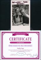 Ali MacGraw amerikai színésznő aláírsa, aki a Love Story (1970) című film főszerepével vált világsze...