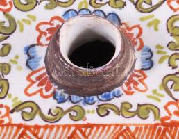 Delft chinosierie teafüves doboz virágos ágon ülő madár és mellette álló alakok ábrázolásával. 19. s...