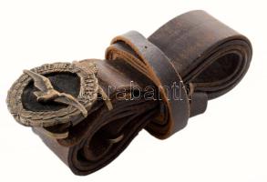 M. Kir. Honvéd Légierő, repülőtiszti tányérsapka, kissé megviselt állapotban, egy hiányzó gombbal, b...