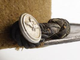 M. Kir. Honvéd Légierő, repülőtiszti tányérsapka, kissé megviselt állapotban, egy hiányzó gombbal, b...