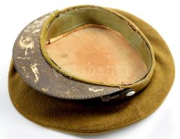 M. Kir. Honvéd Légierő, repülőtiszti tányérsapka, kissé megviselt állapotban, egy hiányzó gombbal, b...