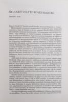 2 db könyv - Debreczeni József: A miniszterelnök. Bp., 1998, Osiris. Kiadói kartonált kötés, jó álla...