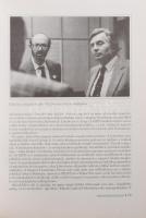 2 db könyv - Debreczeni József: A miniszterelnök. Bp., 1998, Osiris. Kiadói kartonált kötés, jó álla...