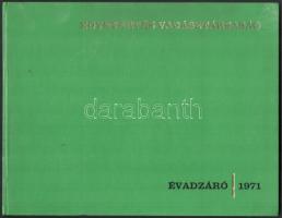 1971 Egyetértés vadásztársaság évadzáró album, politikai karikatúrákkal (Kádár Jánosról, Biszku Béláról és másokról), összesen 15 db fekete-fehér fotóval, műbőr-kötésben, 20,5x26 cm