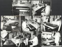 Benkő László (1943-2020) zenész, billentyűs, az Omega együttes tagjának házi stúdiója, 14 db fotó, kissé dohos, 9x12 cm