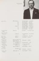 Az Operaház évadainak füzetei aláírásokkal: Komlóssy Erzsébet, Renata Scotto, Sólyom Nagy Sándor, Dé...