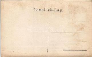 Pusztaszer, Monostor romjai, férfiak fotóállvánnyal. photo (fl)