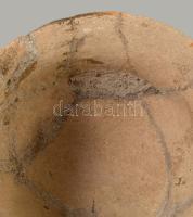 Tál és edény. Feltehetően magyar, vaskor, restaurált, d: 15 cm, 20x11 cm /// Bowl and vessel. Presum...