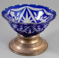 Kristály talpas kínáló, ezüst (Ag) szerelékkel, jelzett, d: 14 cm, m: 9,5 cm, lepattanással.