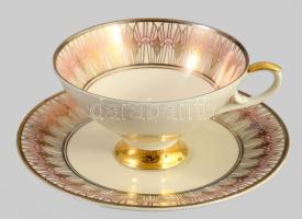 Bavaria mid-century csésze alátéttel. Jelzett, kopással, d: 15 cm