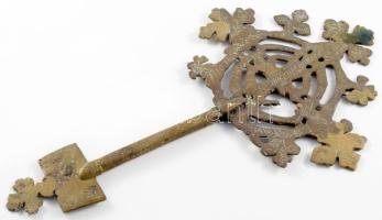 Etióp ortodox kereszt. 20. sz. eleje, bronz, 34x18 cm