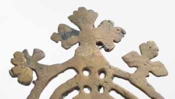 Etióp ortodox kereszt. 20. sz. eleje, bronz, 34x18 cm