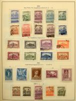 1874-1941 Magyar gyűjtemény előnyomott osztrák albumban, benne sorok, hiányos sorok, néhány hírlapbé...