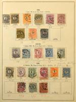 1874-1944 Magyar gyűjtemény előnyomott osztrák albumban + 2 kis tasakban, benne sorok, sor töredékek, néhány hírlapbélyeg és portó összeállítás.